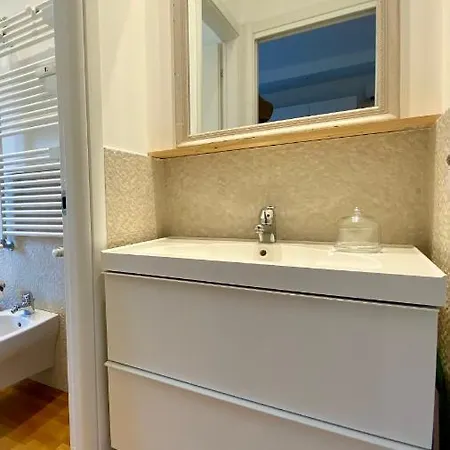 Apartamento Da Vinci - With Balcony In Design District - Tortona Area Milán
