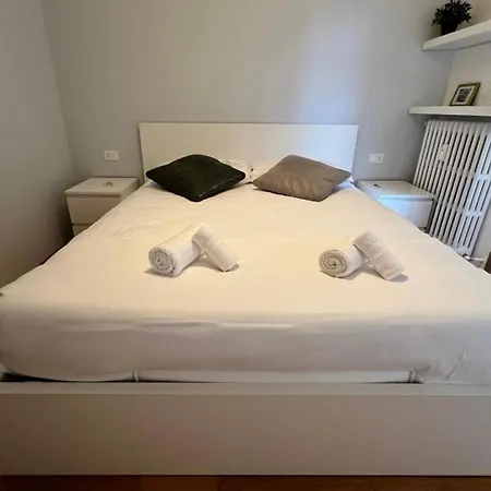 Da Vinci - With Balcony In Design District - Tortona Area Apartamento *